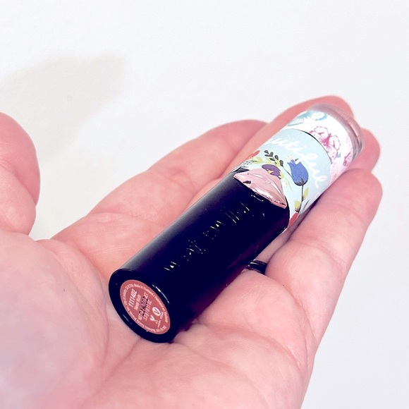 Wet&Wild Never Nude Beautiful Pinkish-Neutral Matte Velvety Smooth Lipstick 3.3g - Picture 10 of 16